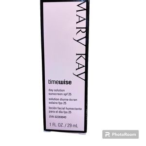 NWOT Mary Kay Timewise Day Solution Sunscreen SPF 25, New in the box.